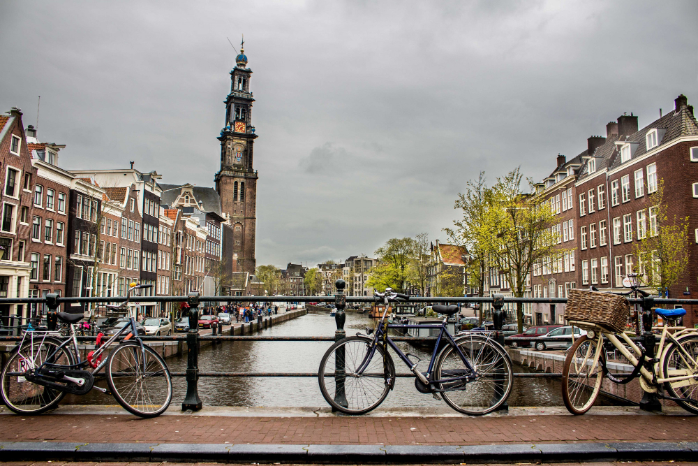 Amsterdam with Sidelines