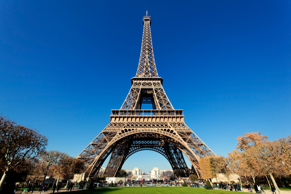 Paris with Sidelines